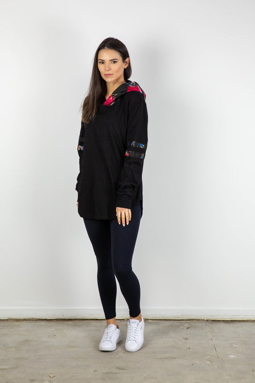 HOODED MILA BASEBALL LS TEE